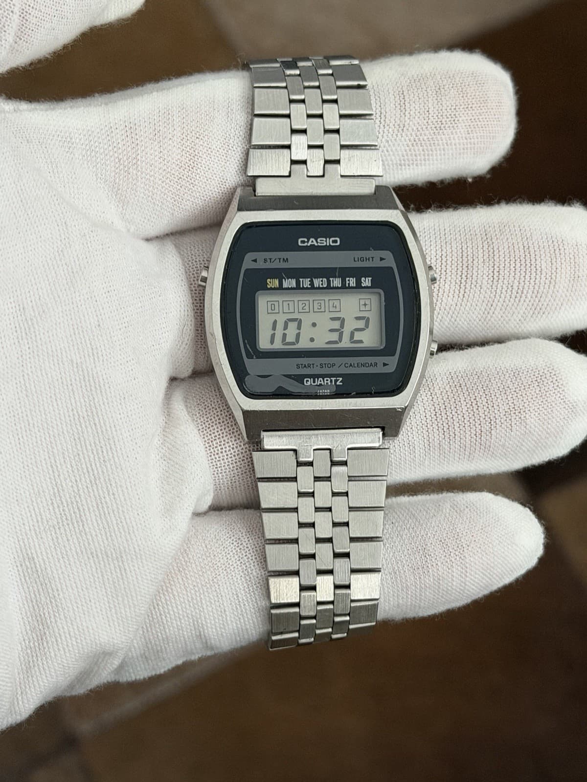 Rare Vintage Casio 31QS-12 Men’s Digital Calendar Stopwatch Sports Watch JDM 70s - Image 1