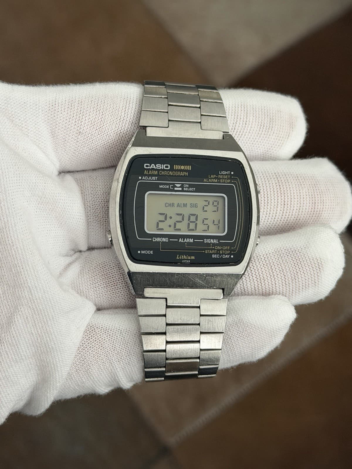 Rare Vintage Casio 83QS-41 Men’s Alarm Chronograph Digital Sports Watch JDM 70s - Image 1