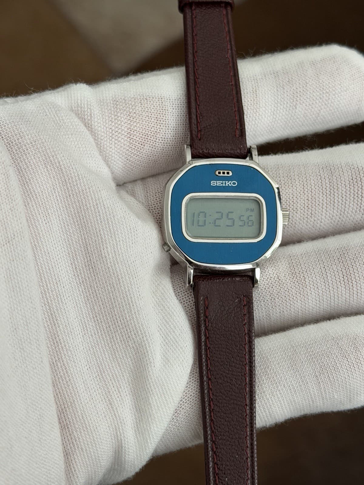 Rare Vintage Seiko B137-403A Ladies Digital Sports Watch JDM 1970s - Image 1