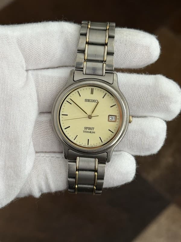Rare Vintage Seiko Spirit Titanium Men’s Luminous Quartz Watch 7N42-8060 JDM 90s
