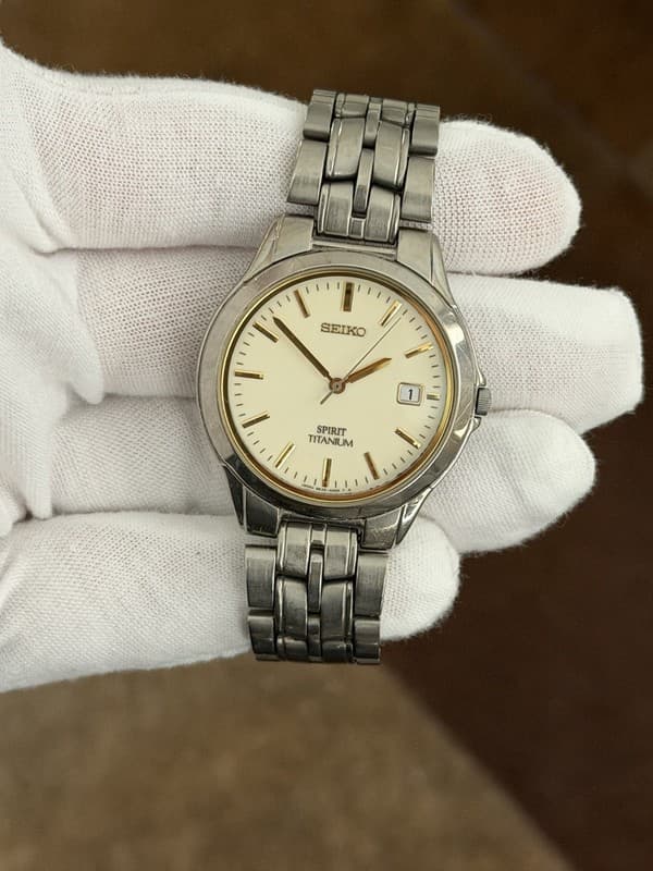 Rare Vintage Seiko Spirit Titanium Men’s Luminous Quartz Watch 5E32-0020 JDM 90s