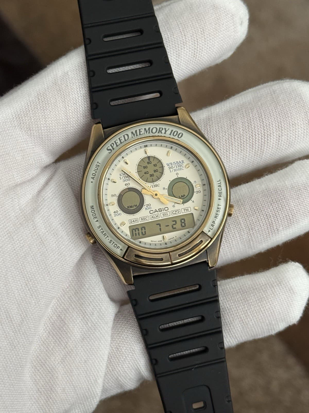 Rare Vintage Casio AW-200 Speed Memory 100 Men’s Ana-Digi Sports Watch JDM 1980s