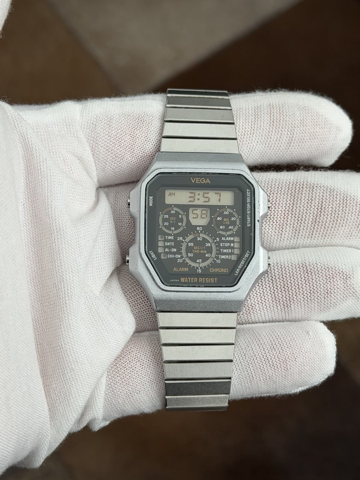 Rare Vintage Citizen Vega Alarm Chronograph Men’s Digital Sports Watch DA46